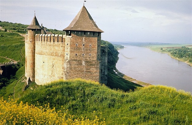 Image - Khotyn castle: view from the north.